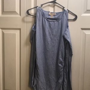 Michealkors top cut sleeves with zipper on side